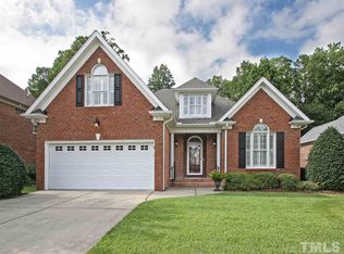 525 Walapai Dr, Fuquay Varina, NC 27526