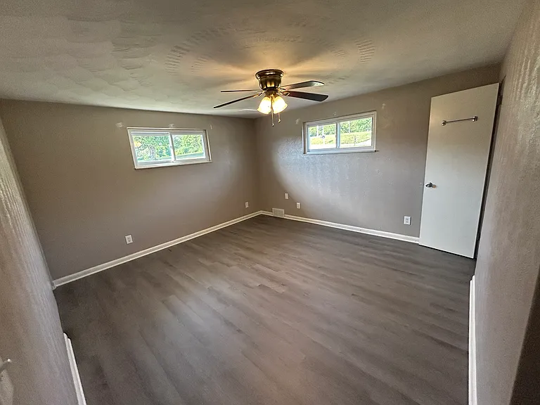 4758 Christy Rd — Photo 9