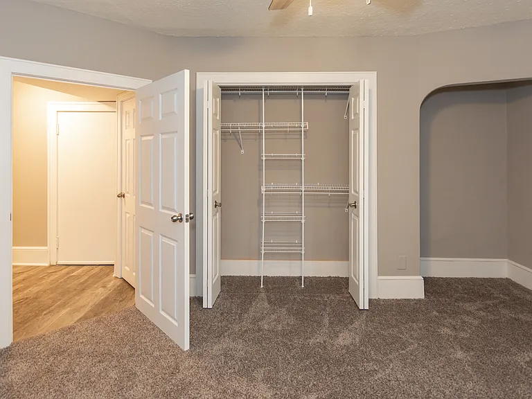 2753 Euclid Heights Blvd — Photo 34