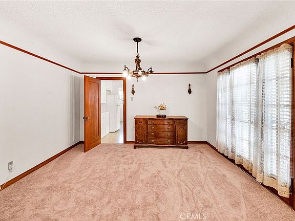 5th image of 2417 S Gaffey St