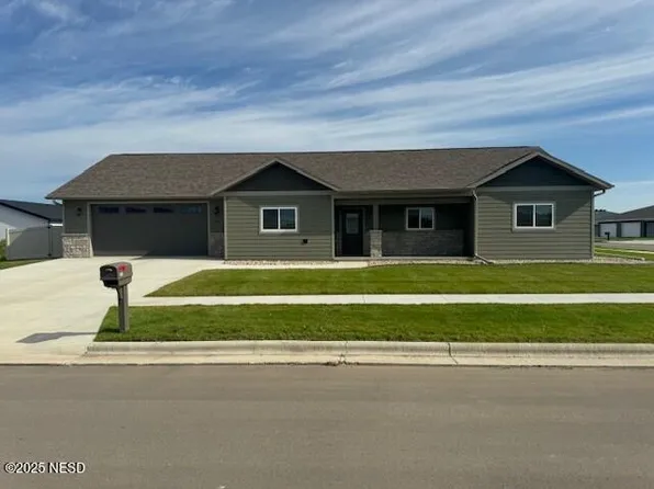 409 18th Ave NW, Watertown, SD 57201