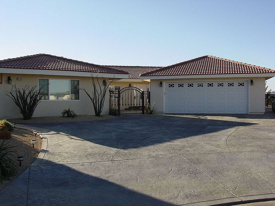 1st image of 18198 Pier Dr