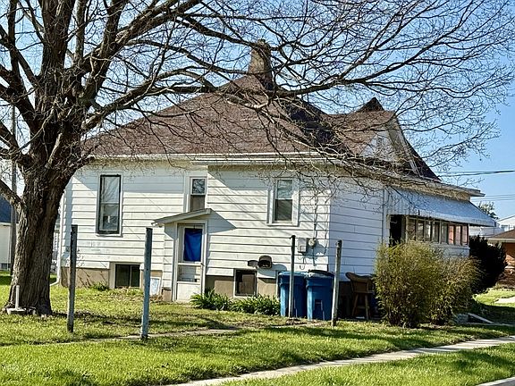 3rd image of 251 E 1st St