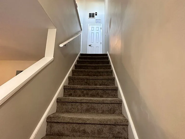 2335 Brookview Ct — Photo 15