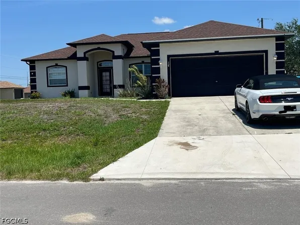 17 NE 11th Ln, Cape Coral, FL 33909