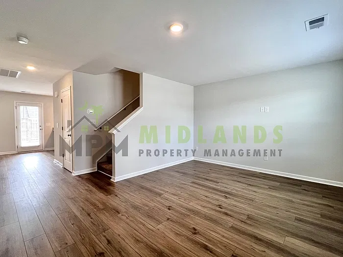 3 bed, 2.5 bath, 1288 sqft, $1,899 — Photo 4