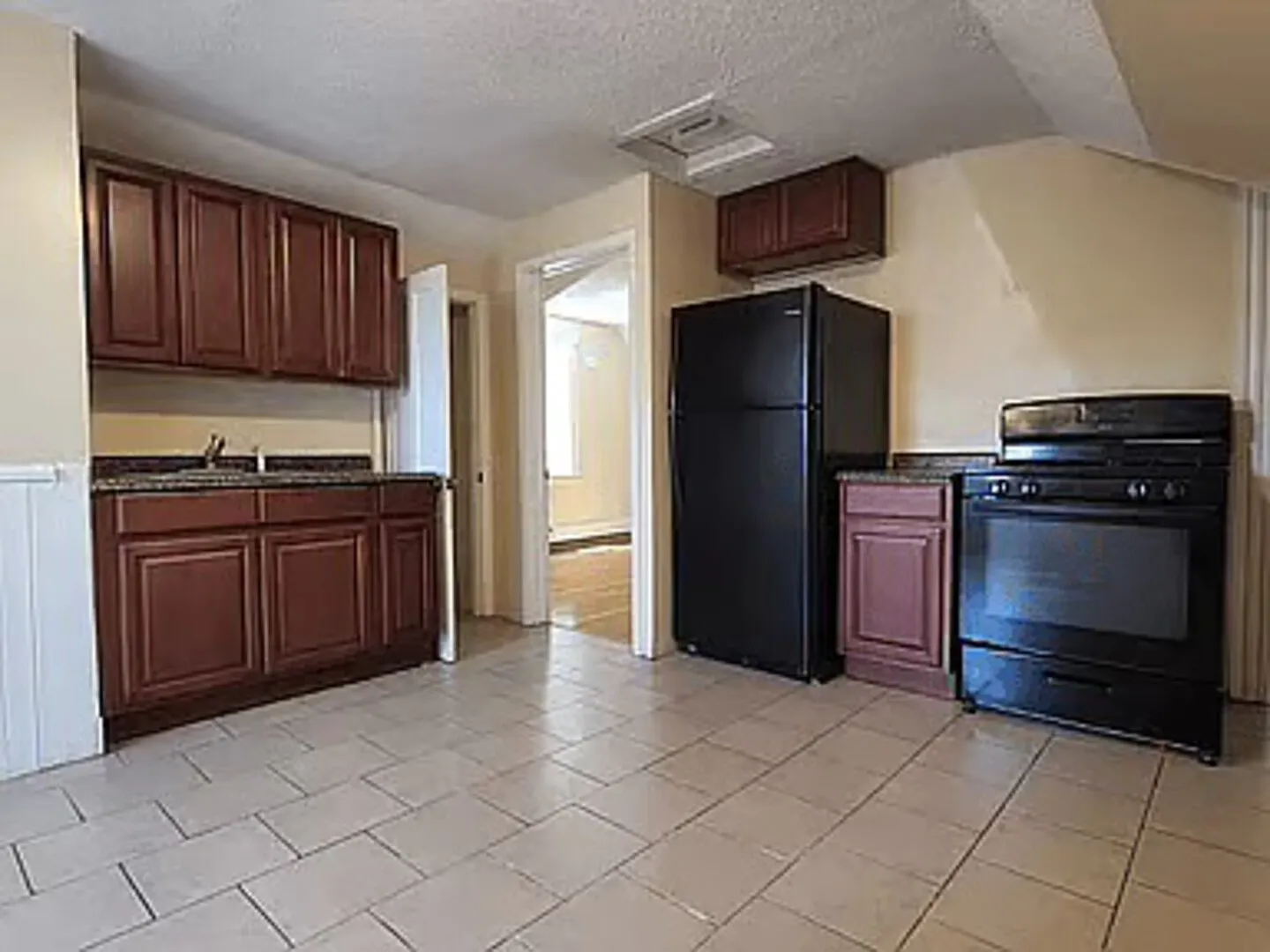 1BD & Office Apartment | Yale Hospital, Yale University, and more! — Photo 2