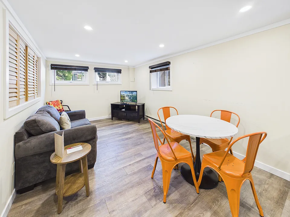 1887B Forrester St