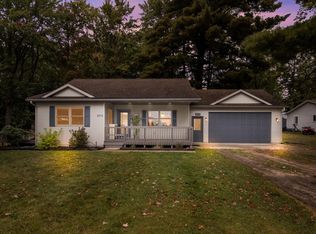 2410 E Lake Mitchell Dr, Cadillac, MI 49601