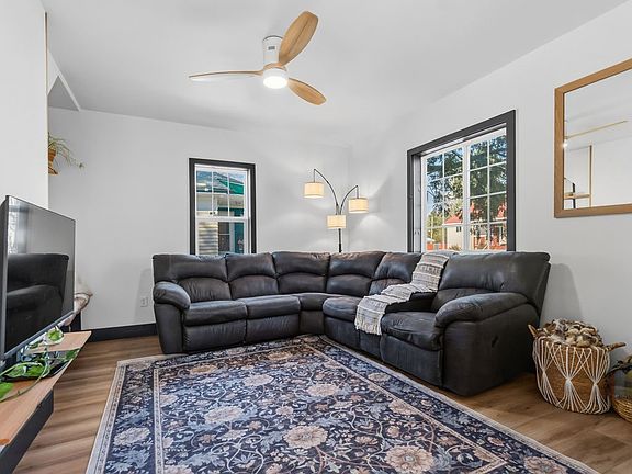 5th image of 1104 W Main Street