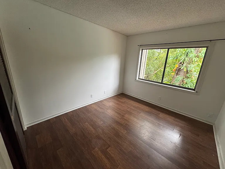 209 Crown Oaks Way — Photo 20