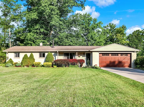 5580 Lakeview Ln, Martinsville, IN 46151