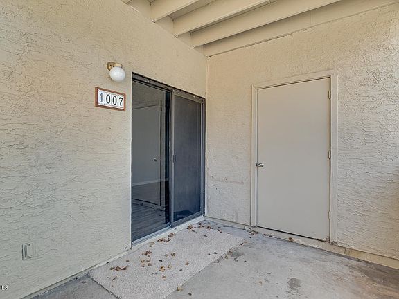 4th image of 930 N Mesa Dr Unit 1007