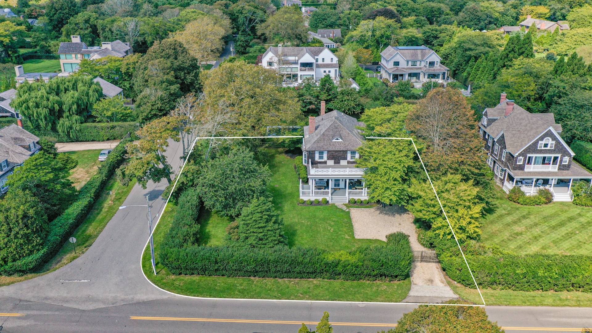 288 Bluff Rd in Amagansett Out East