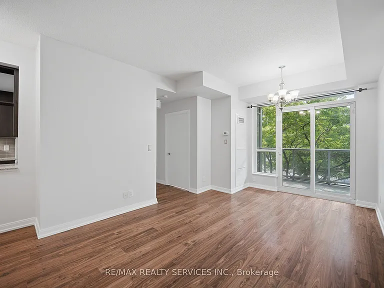 151 Village Green Sq #206 — Photo 13