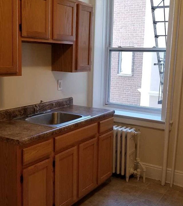 2nd image of 411 Highland Ave #D2