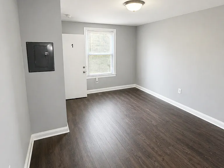 126 O St SW #2 — Photo 3