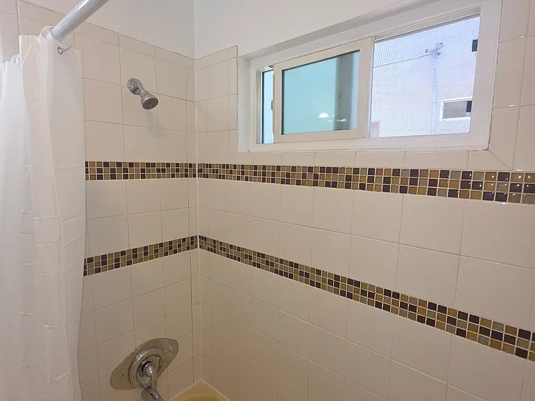 931 S Trident St #B — Photo 13