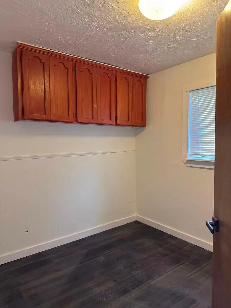 One level Duplex for Rent — Photo 4