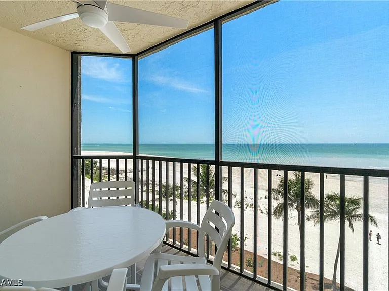 7500 Estero Blvd #506 — Photo 2
