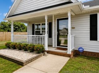 122 Middle Ct, Raeford, NC 28376