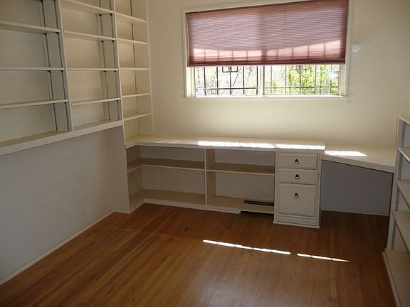 3rd image of 1512 Alvarado Dr NE