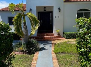 719 W 51st St, Miami Beach, FL 33140