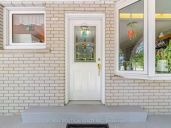 2nd image of 14426 Jane St