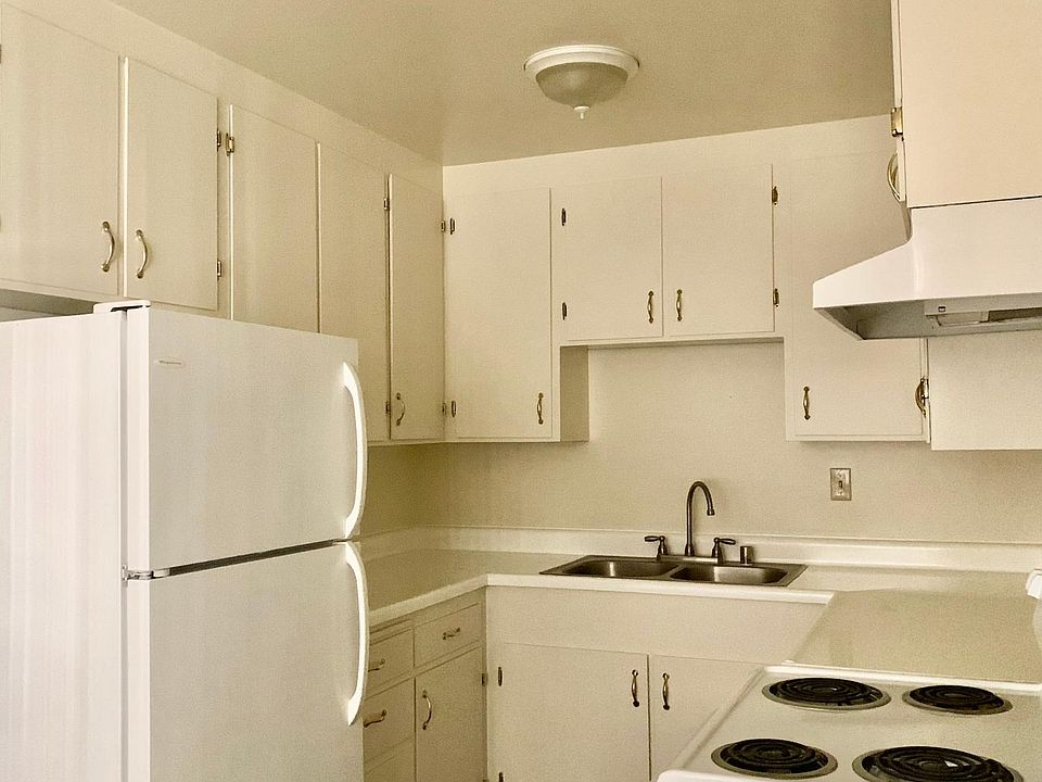 1st image of 2095 Radio Ave #A11111111