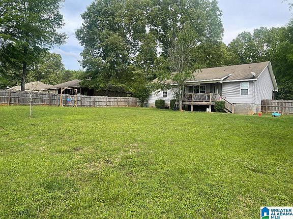 3rd image of 13925 Roanoke Dr