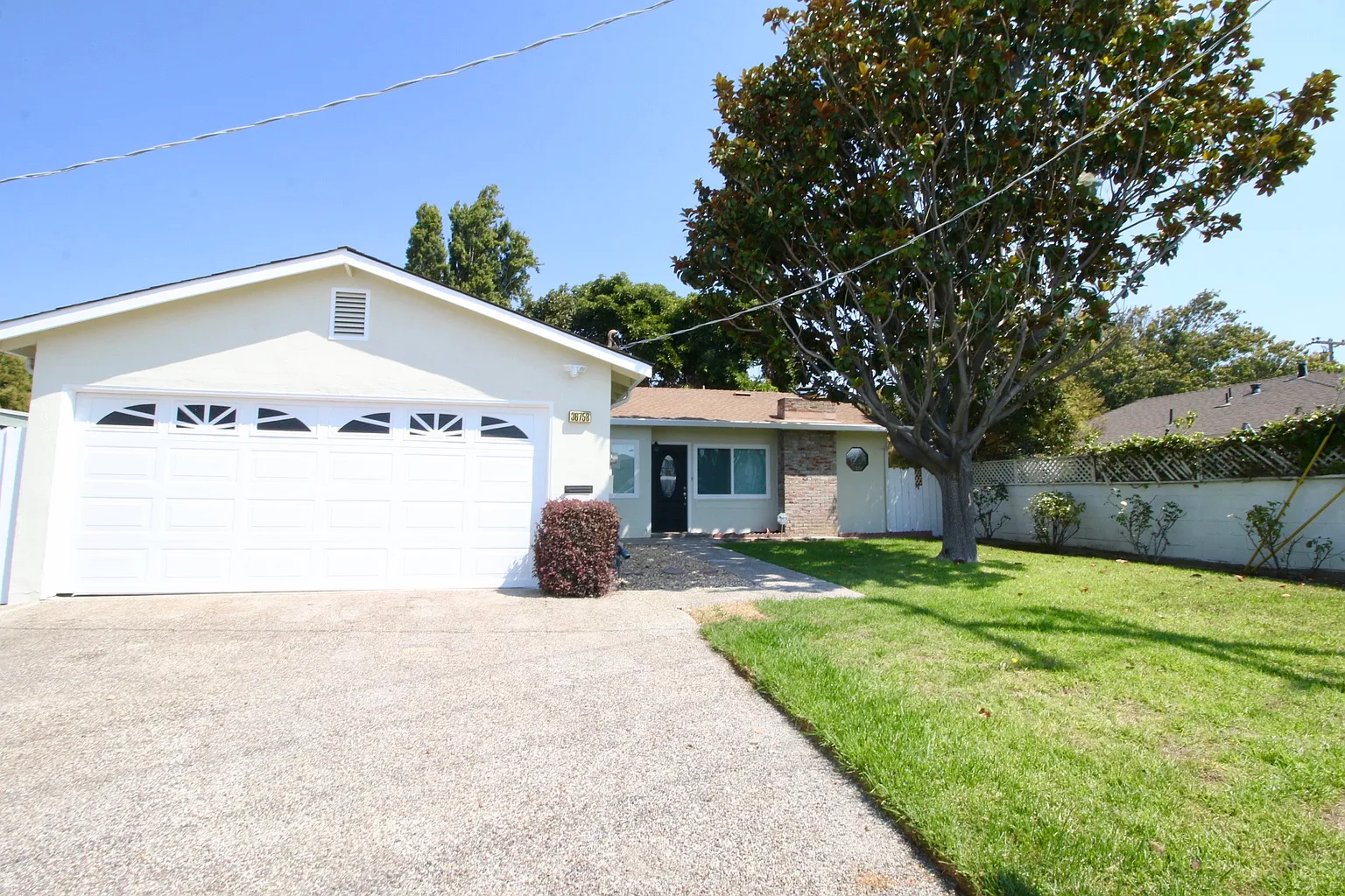 36758 Darvon St photo 1