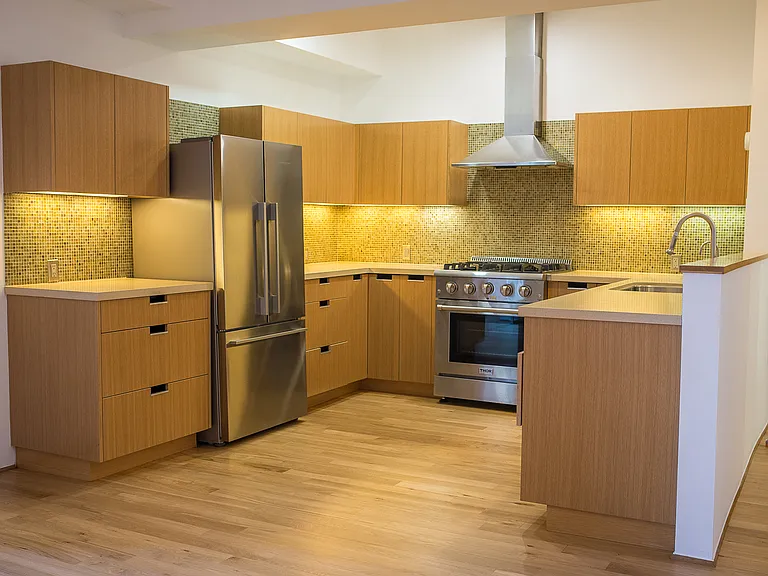 8 Brooks Ave #11 — Photo 5
