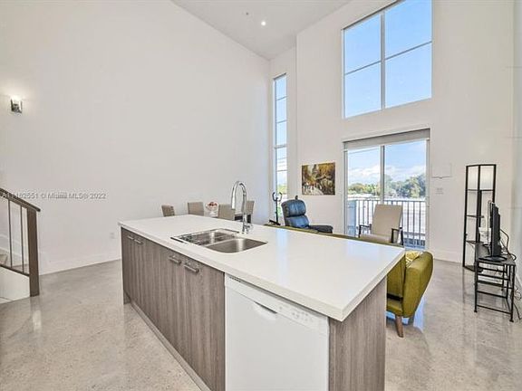 5th image of 3455 NE 5th Ave #16
