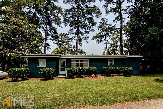 Ranch Home on a Level Lot! What a Rare Find!!