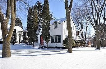 1st image of 301 Playhouse St E