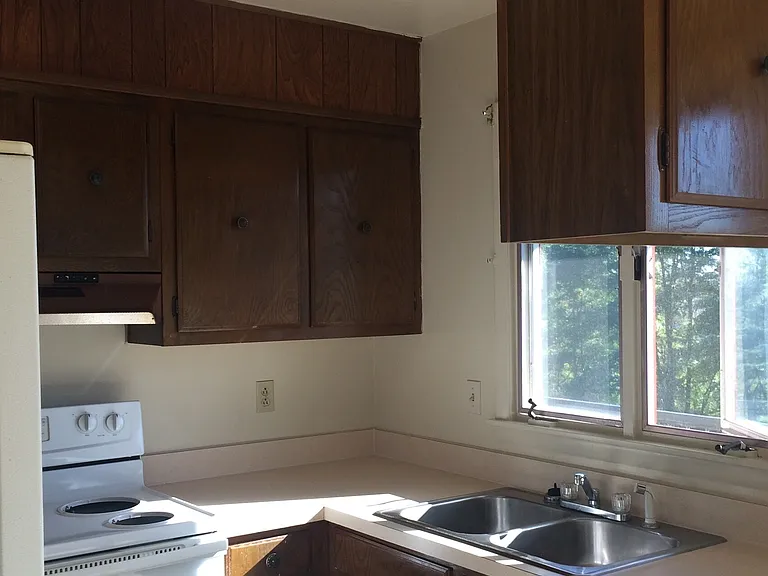 510-542 Hycliff Dr N — Photo 24