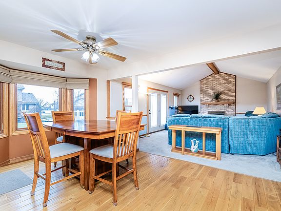 5th image of 17625 Dover Ct