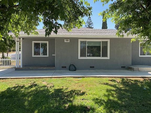 2nd image of 11825 California St