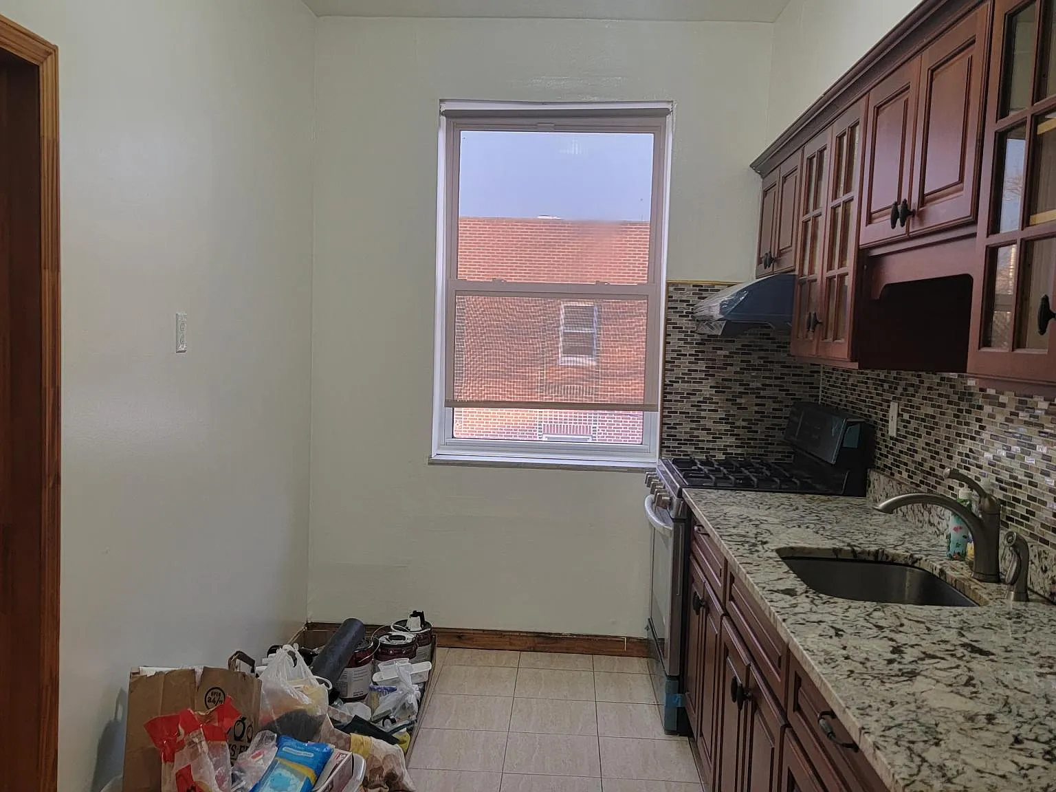 3 bed, 900 sqft, $2,850 — Photo 4