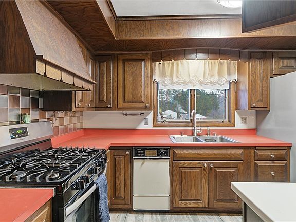 4th image of 312 Flatwoods Rd