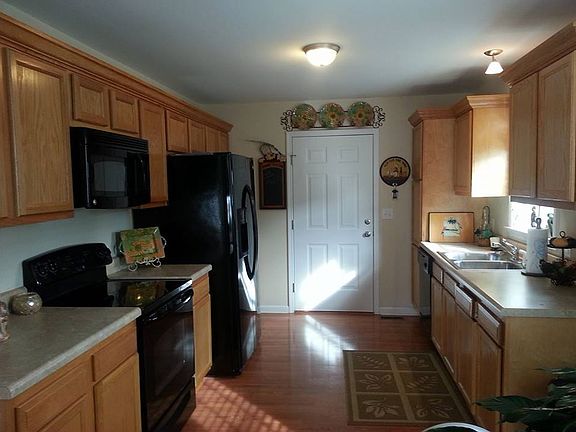 Spacious Kitchen