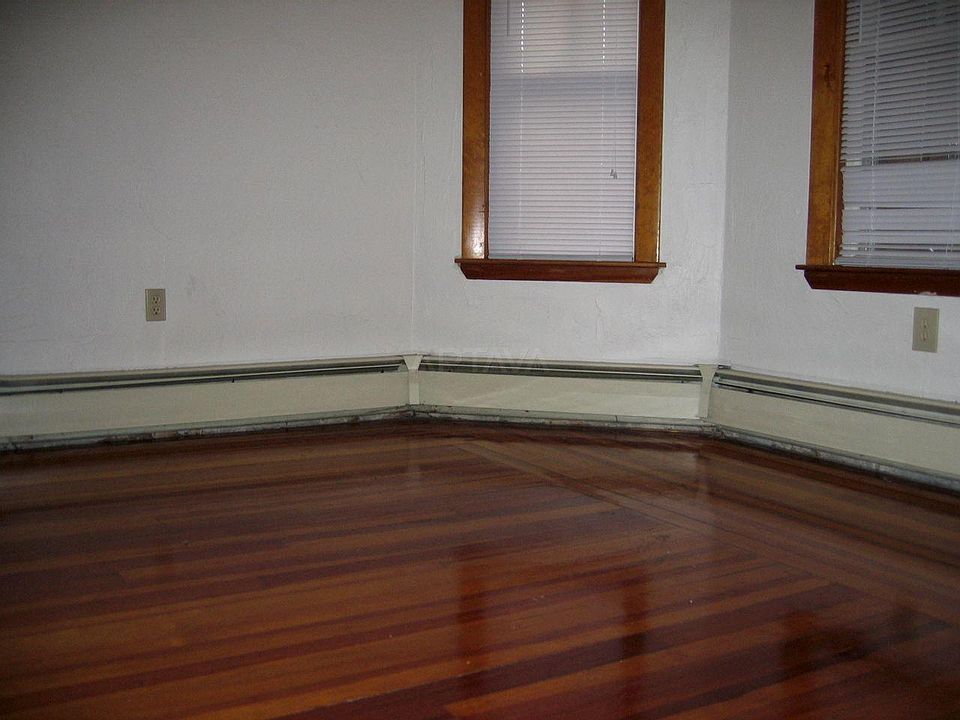 2nd image of 54 Warner St #2