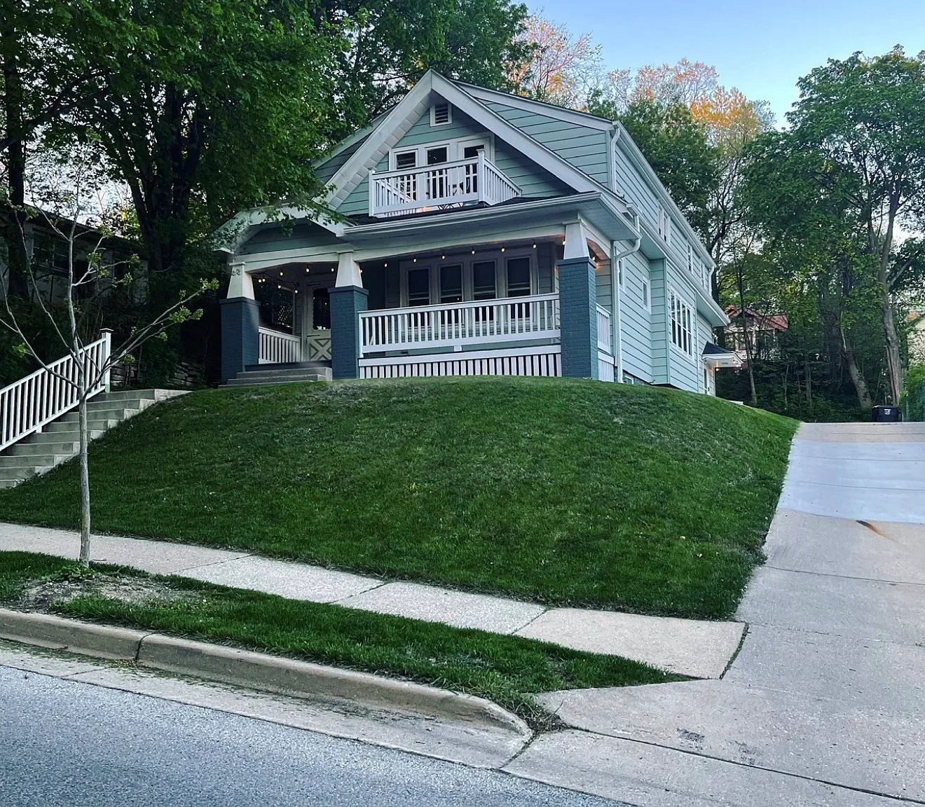 3 bed, 1100 sqft, $2,000 — Photo 1