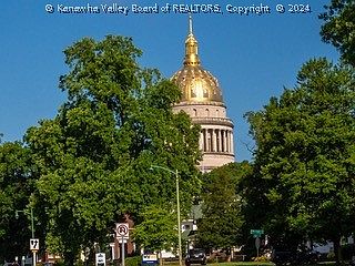 5th image of 2106 Kanawha Blvd E APT 509
