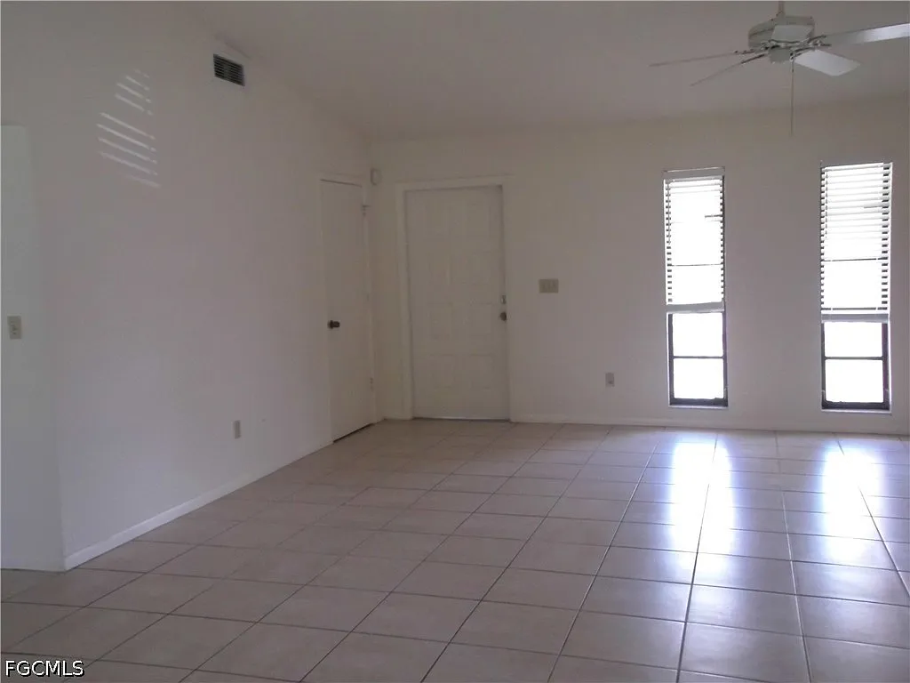 2 bed, 2.0 bath, 1319 sqft, $1,400 — Photo 4