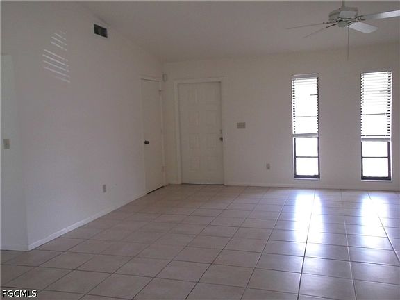 4th image of 111 Doveside Ln