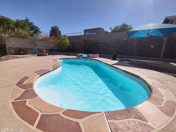 4th image of 10925 Loma Alta Ln