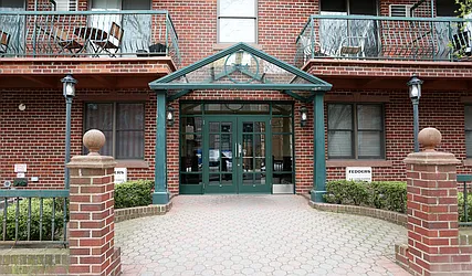 344 De Graw Street in Carroll Gardens