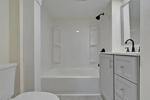 5 Goodwin St #2 — Photo 8