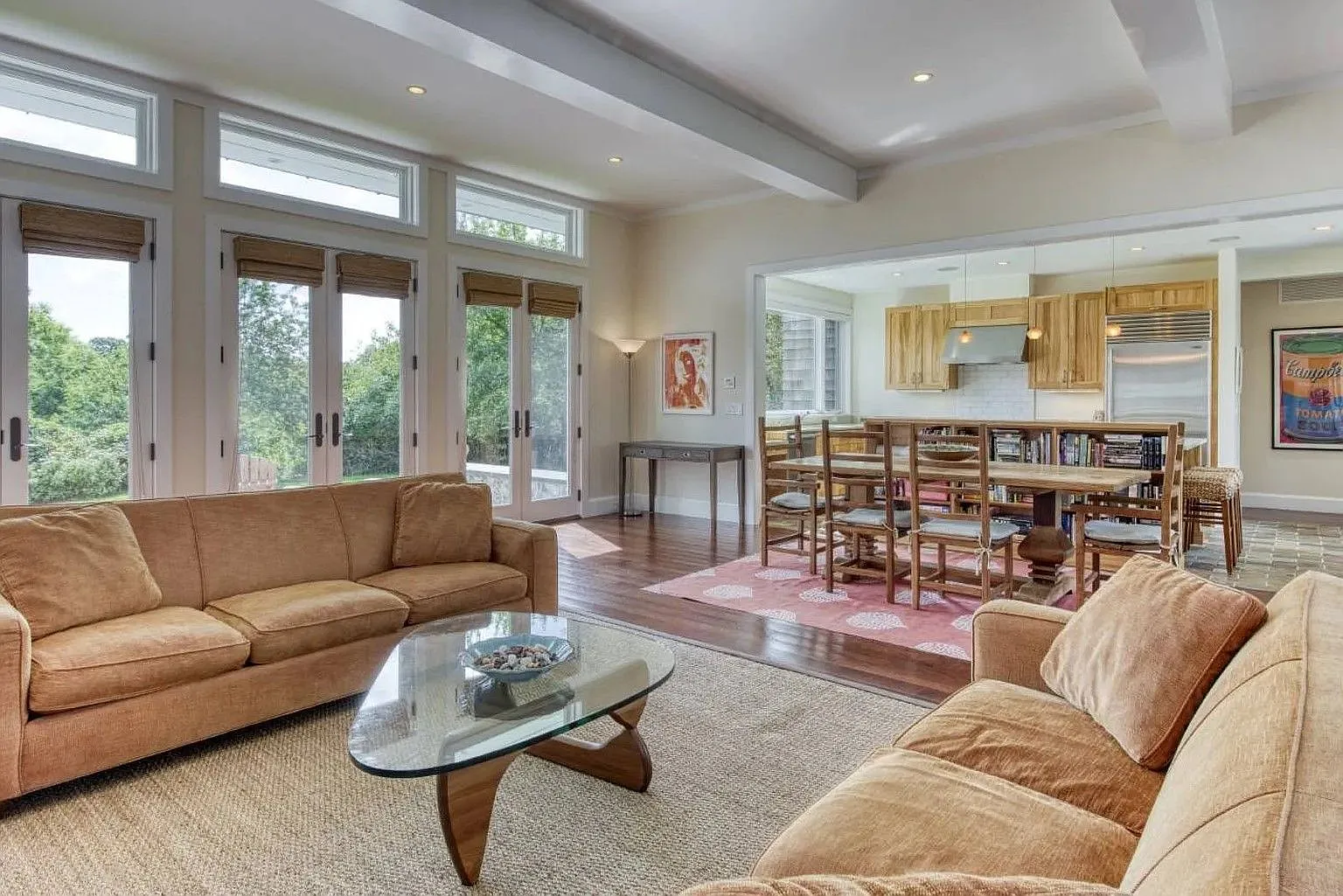 4 bed, 3.5 bath, 3300 sqft — Photo 4